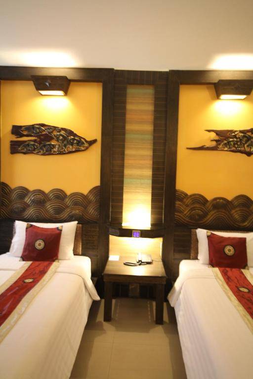 Ruean Phae Royal Park Hotel