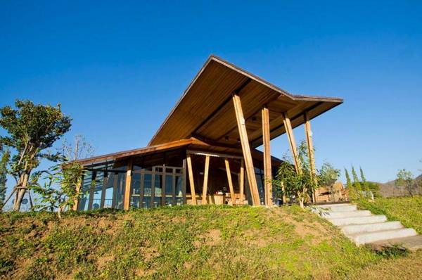 Romance Another Story In Pai Hotel