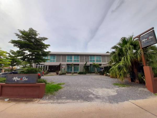 Mon-Dee Mini Hotel