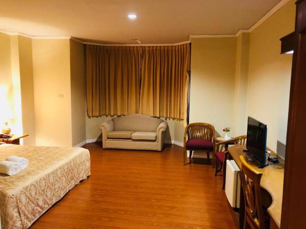 Hermitage Hotel & Resort (SHA Certified)