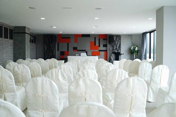 deVloft hotel Korat