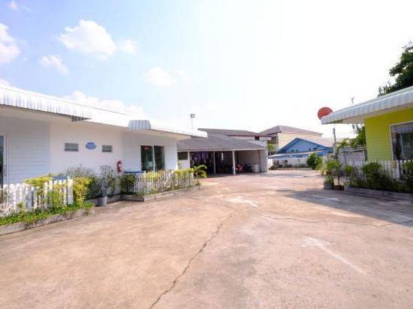 Hotel Supree by Mumsabai