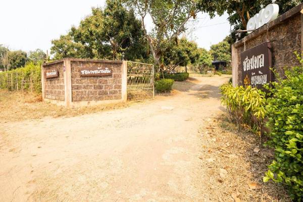 OYO 766 Zompo Baan Din Resort