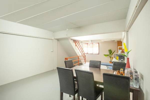 OYO 723 Lamphun Hostel