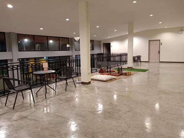 WAKE UP @Lanta Hotel : Cafe