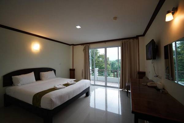 Sea Mountain Khanom Hotel