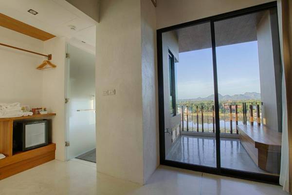 Natee The Riverfront Hotel Kanchanaburi