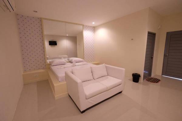 Checkinn Resort Kanchanaburi
