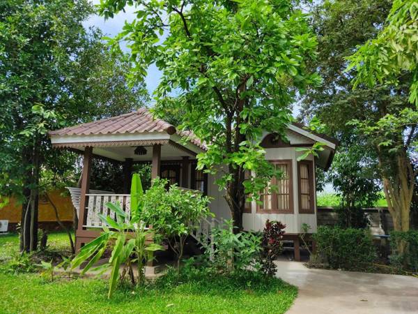 Maiyai Resort - Big Tree