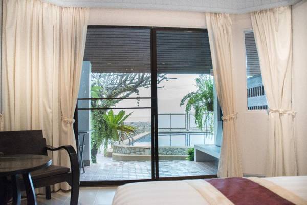 Sea Memories White Sand Beach Hotel