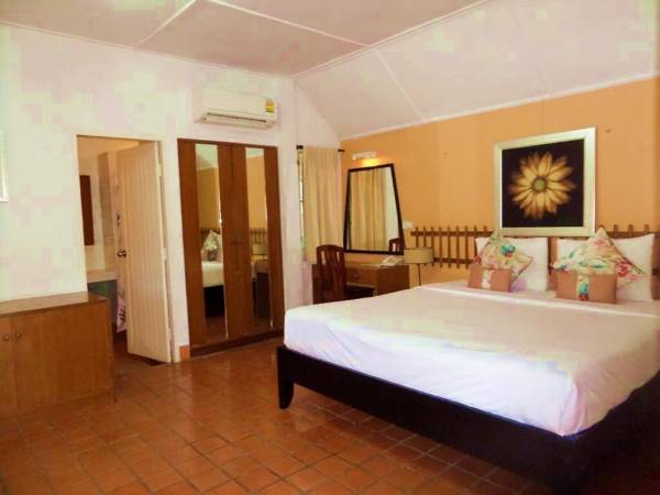 Lawana Escape Beach Resort