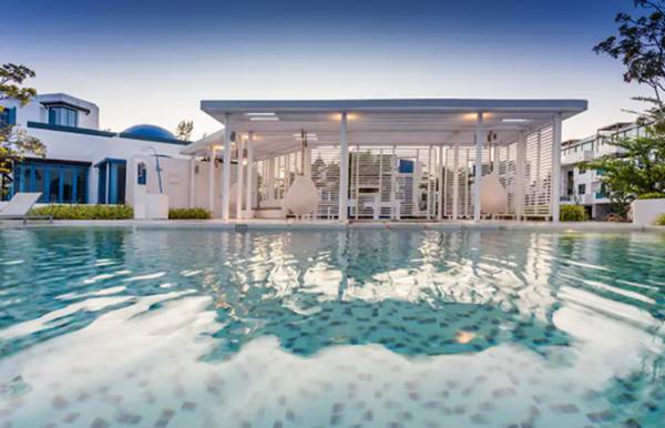 3BR Beachfront Jacuzzi Villa@Santora by Triple B