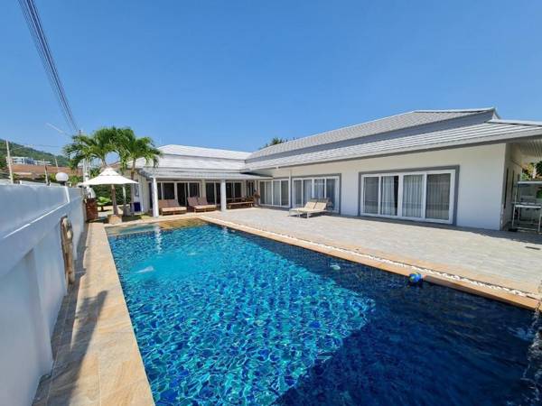 Thiva Pool Villa Plus Hua Hin (Punika Pool Villa)