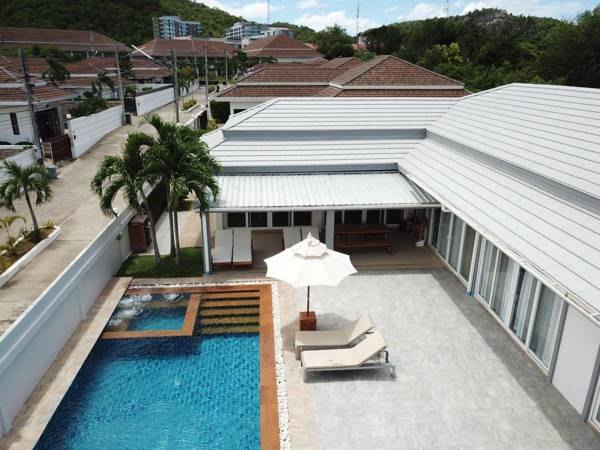 Thiva Pool Villa Plus Hua Hin (Punika Pool Villa)