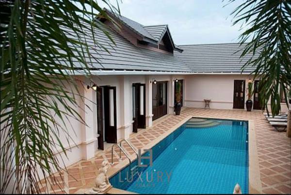 Four Bedroom Private Bali Style Villa HH1