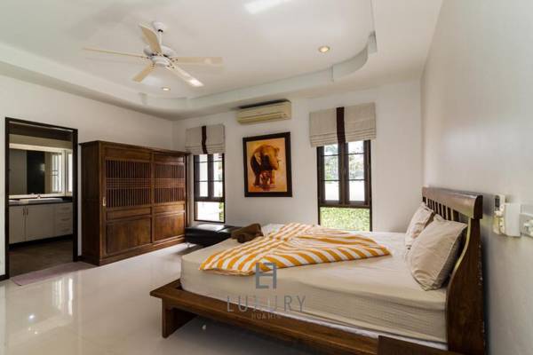 Four Bedroom Private Bali Style Villa HH1