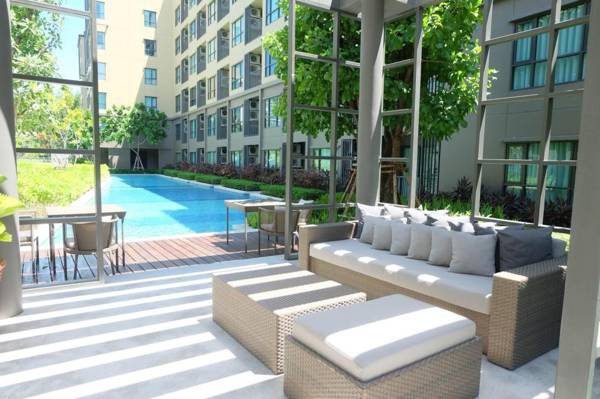 Rain Chaam Huahin by Jan Pool view เรน  หัวหิน WFH