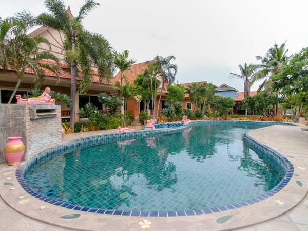 Capital O 961 Baan Dow Chompoo Resort