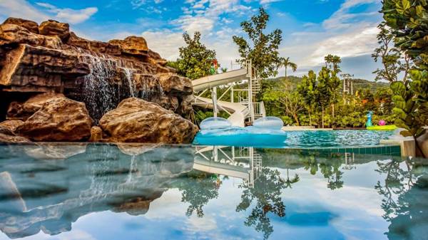 Phukalini Luxury Pool Villa and Onsen (SHA Plus)