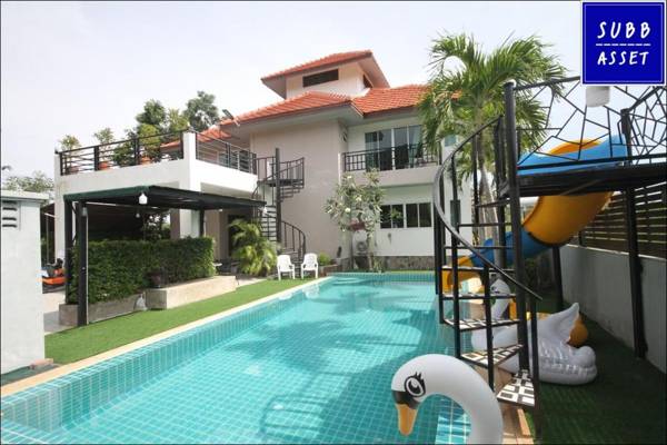 Private Poolvilla for 30 Persons  Huahin