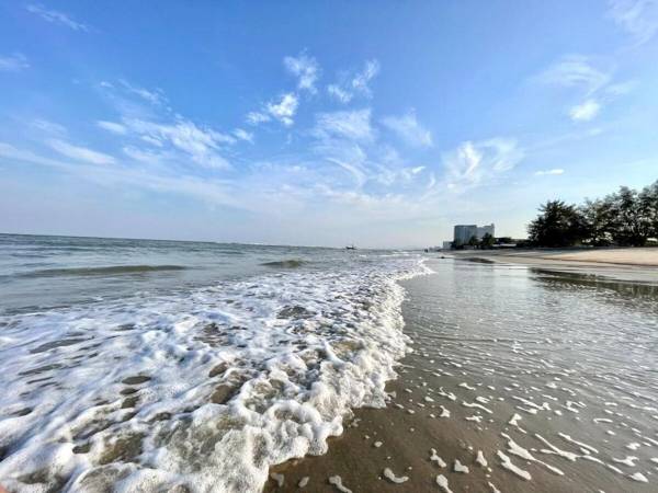 Duplex 2 Beds Pool access HuaHin 90Min from BKK