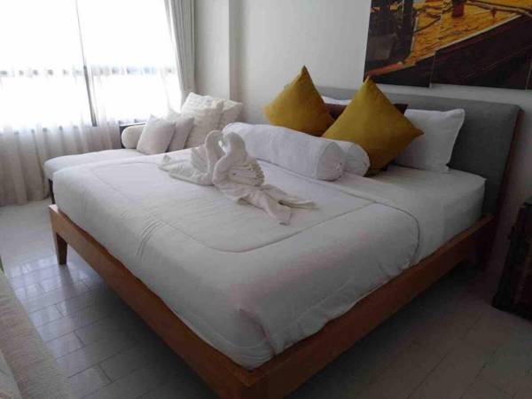 Hua Hin BEACHFRONT 50 percent OFF Luxury Living