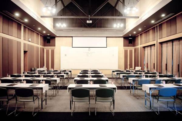 Flora Creek Chiang Mai