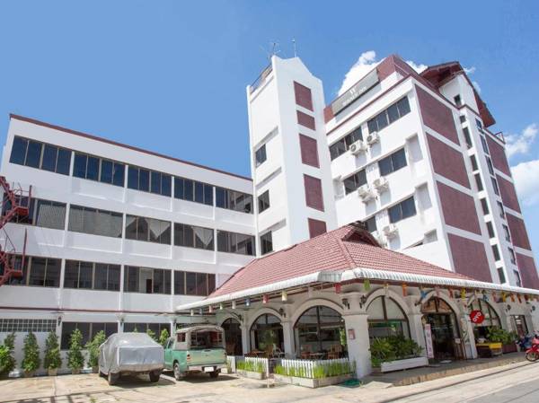 Vaccinated Staff -OYO 1096 Winner Inn Hotel