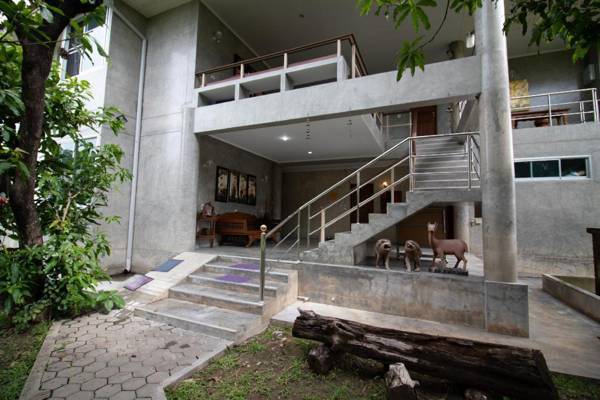 GongKaew HuenKum Hotel