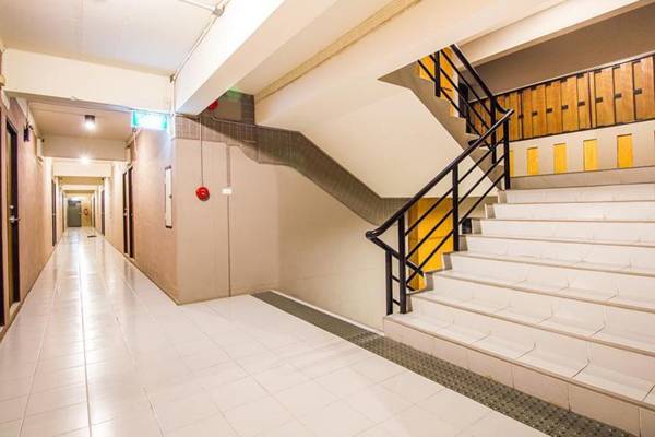 B2 Santitham Hotel - Wat Jed Yod