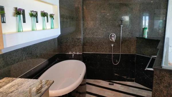 Penthouse Galare Thong Tower