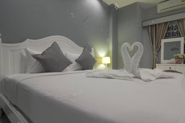 The Battery Park Midtown Boutique