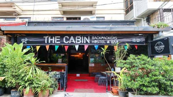 The Cabin Backpackers Hostel & Bar