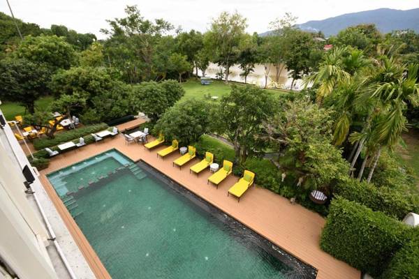 At Pingnakorn Riverside