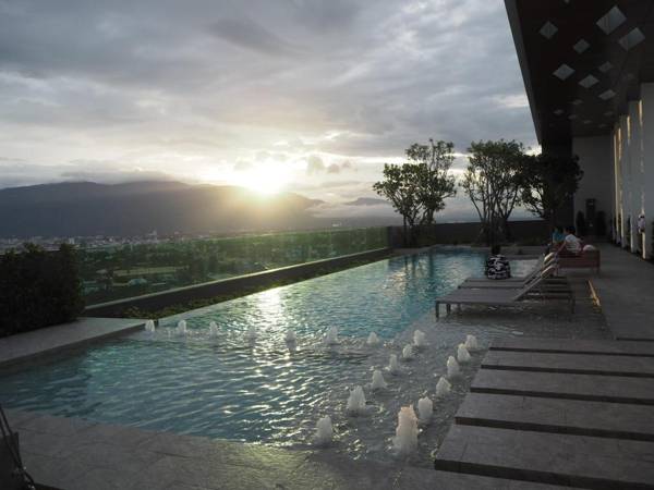 One bedroom with rooftop swimming pool A