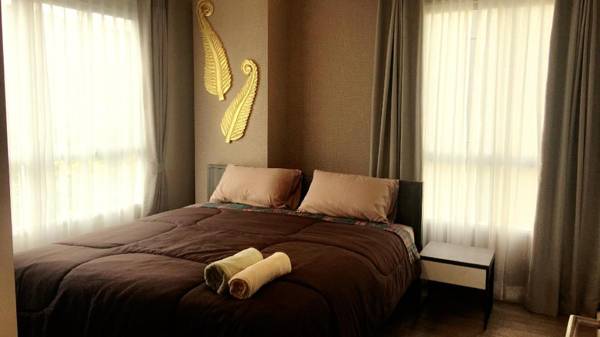 Beds WIFI huge swimming pool