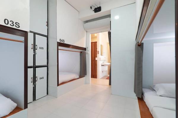 OYO 544 Sleep Sloth Hostel