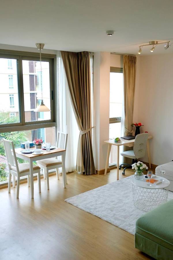 Workspace - Beautiful Condo Nimman Close Old City With Pool