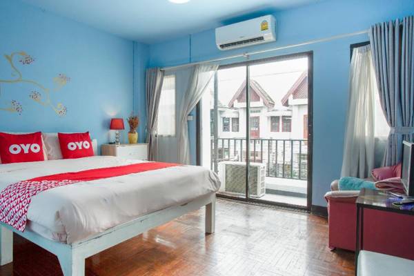 OYO 75303 V Home Guesthouse Sunday Night Market