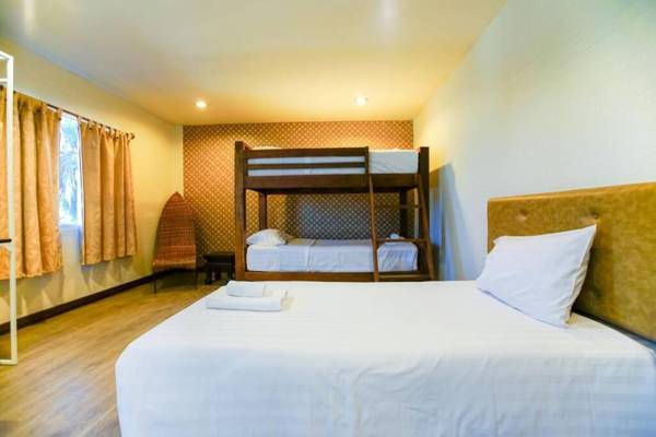 Family Room for 5 pax near Thapae Gate