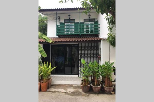 Town Home by The Warehouse Chiang Mai