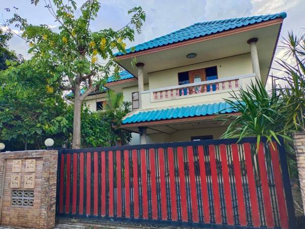 For Friends 512 House