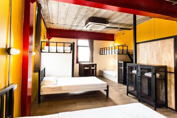 Khunsuek Muay Thai Hostel