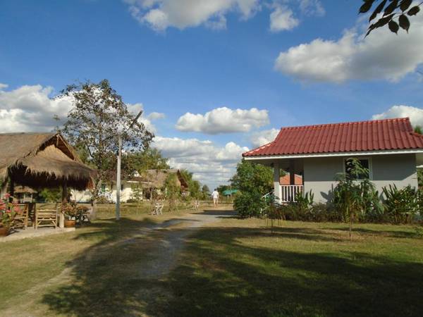 Chomna Resort