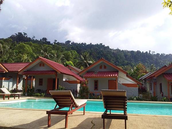 Khaolak Banana Bungalow