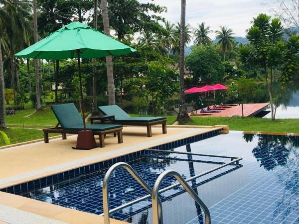 Golden Coconut Resort