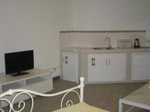 Room in Guest room - Chan Kim Don Mueang Guest House Triple room