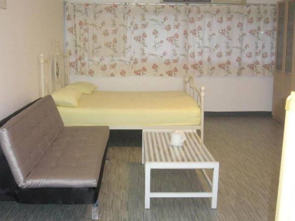 Room in Guest room - Chan Kim Don Mueang Guest House located in Pak Kret