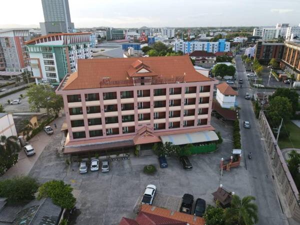 Rayong Lanna Hotel
