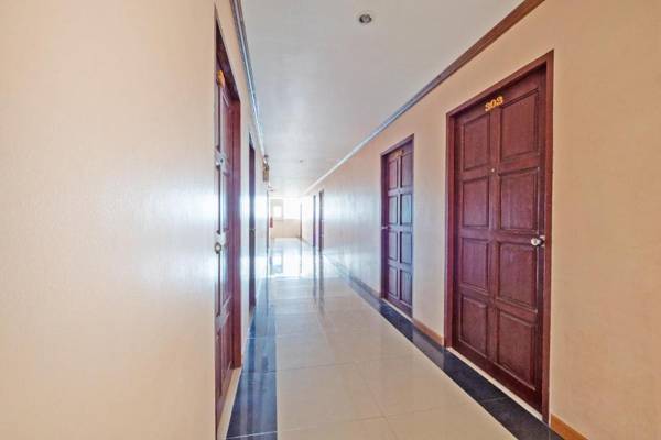 Vaccinated Staff - OYO 75326 Scn City Hotel